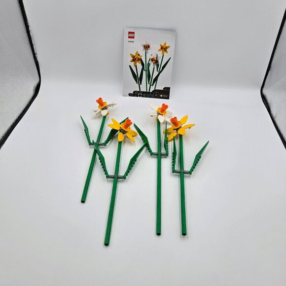 Lego Botanical Collection Wildflower Bouquet 10313 And Creator Daffodils 40747 - Picture 11 of 13